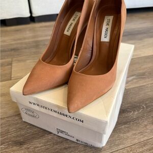 Steve Madden Brown Pointed Heels